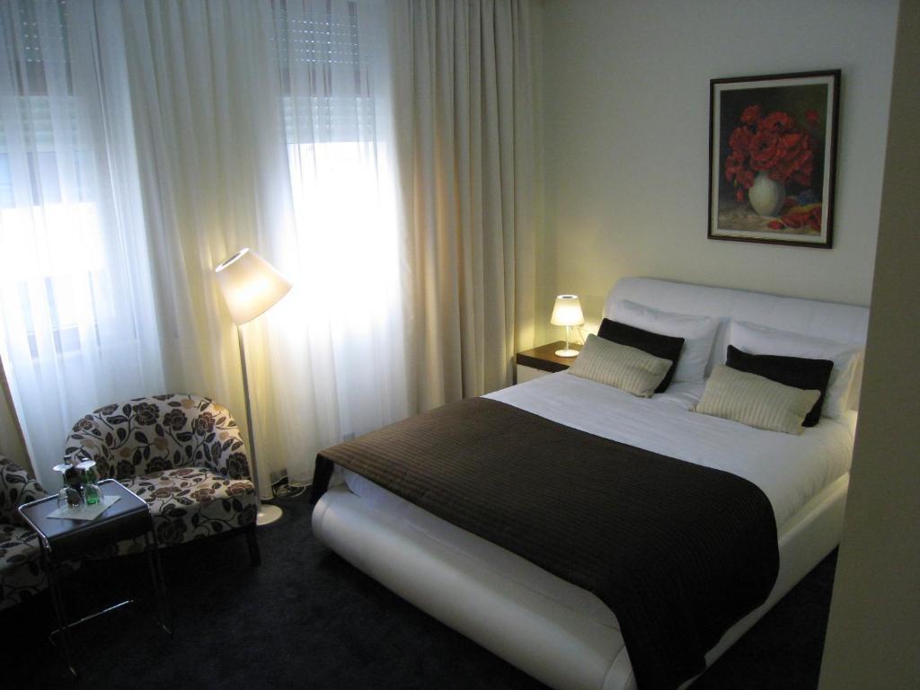 Boutique Hotel Kotoni Tiranë Phòng bức ảnh