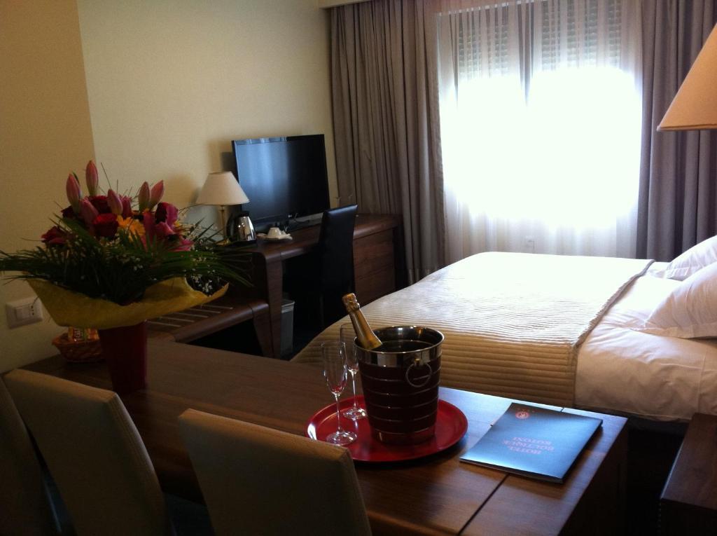 Boutique Hotel Kotoni Tiranë Ngoại thất bức ảnh