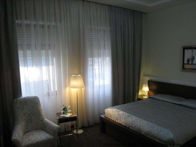 Boutique Hotel Kotoni Tiranë Phòng bức ảnh