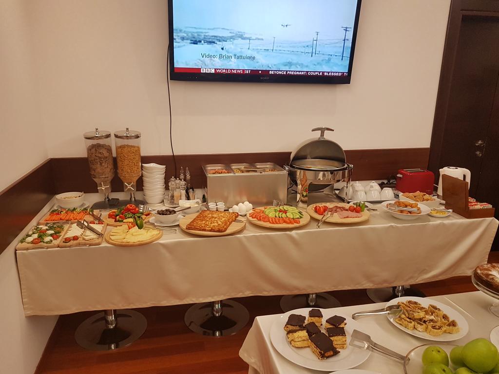 Boutique Hotel Kotoni Tiranë Ngoại thất bức ảnh