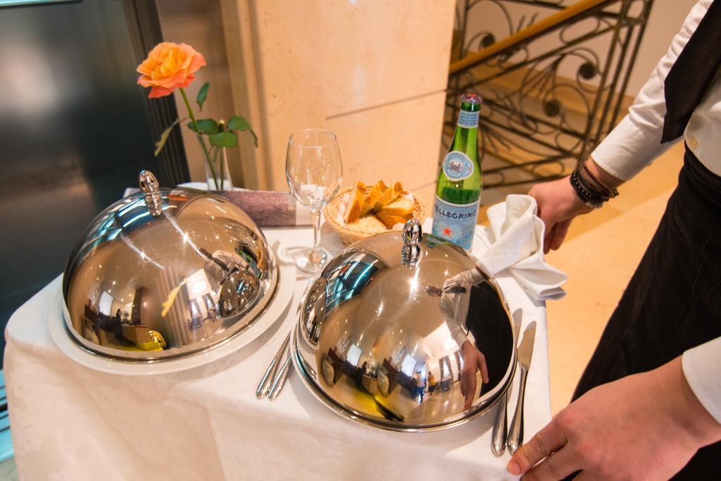 Boutique Hotel Kotoni Tiranë Ngoại thất bức ảnh