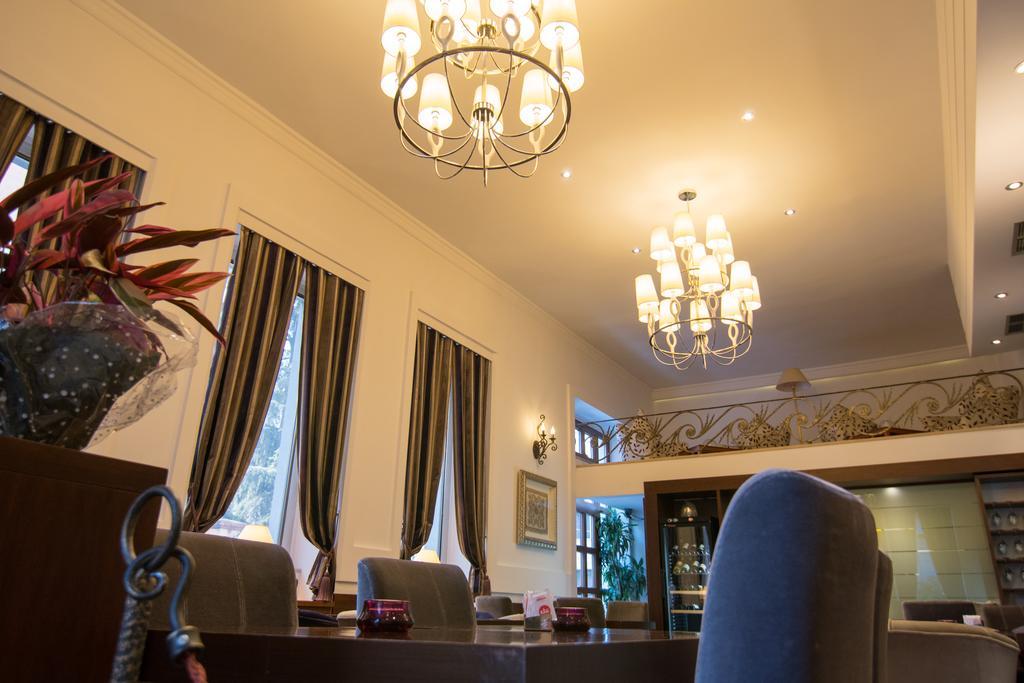 Boutique Hotel Kotoni Tiranë Ngoại thất bức ảnh