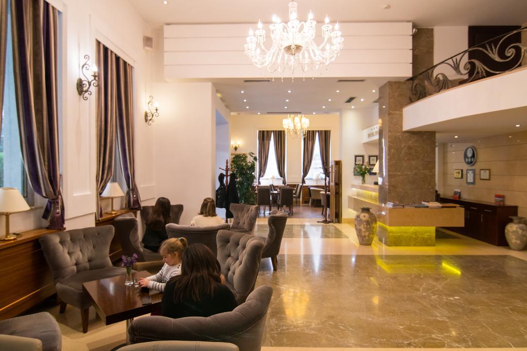 Boutique Hotel Kotoni Tiranë Ngoại thất bức ảnh