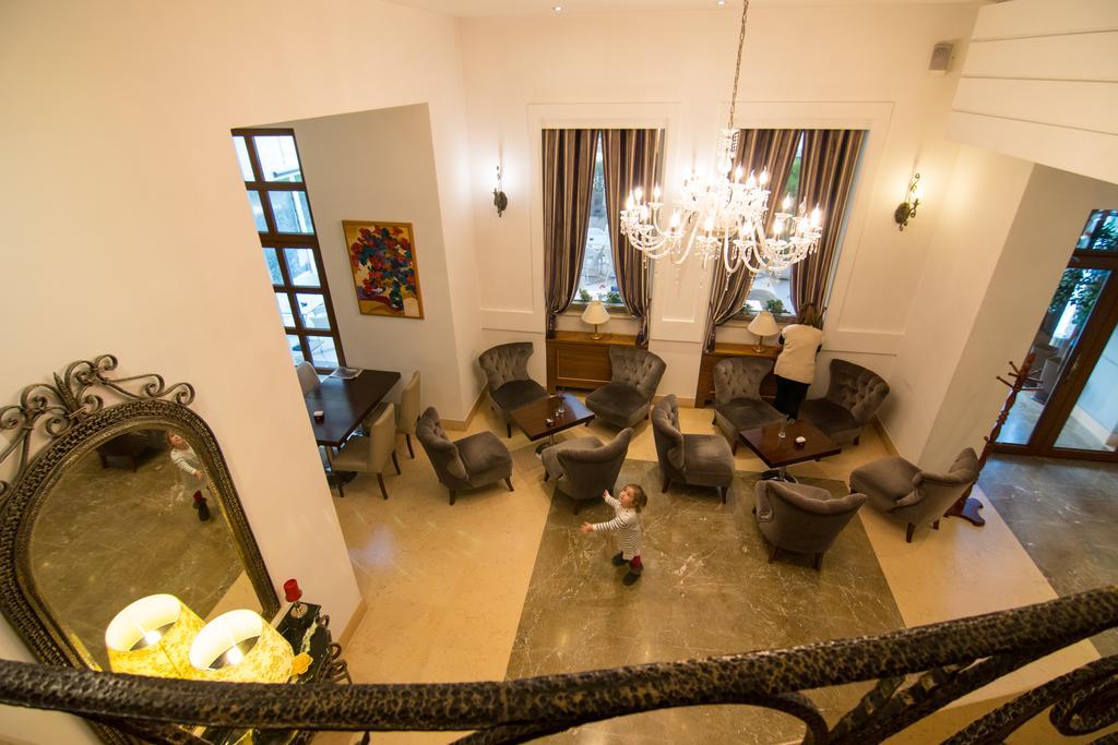 Boutique Hotel Kotoni Tiranë Ngoại thất bức ảnh